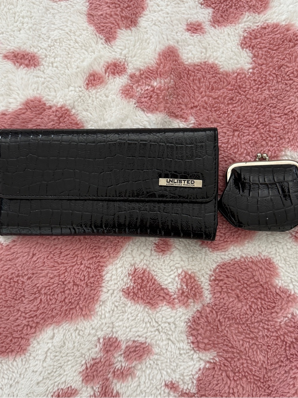 New Kenneth Cole Unlisted Black Croc-Embossed Wallet and Coin Purse